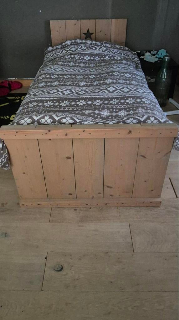 Eenpersoonsbed steigerhout, Ophalen, Steigerhout