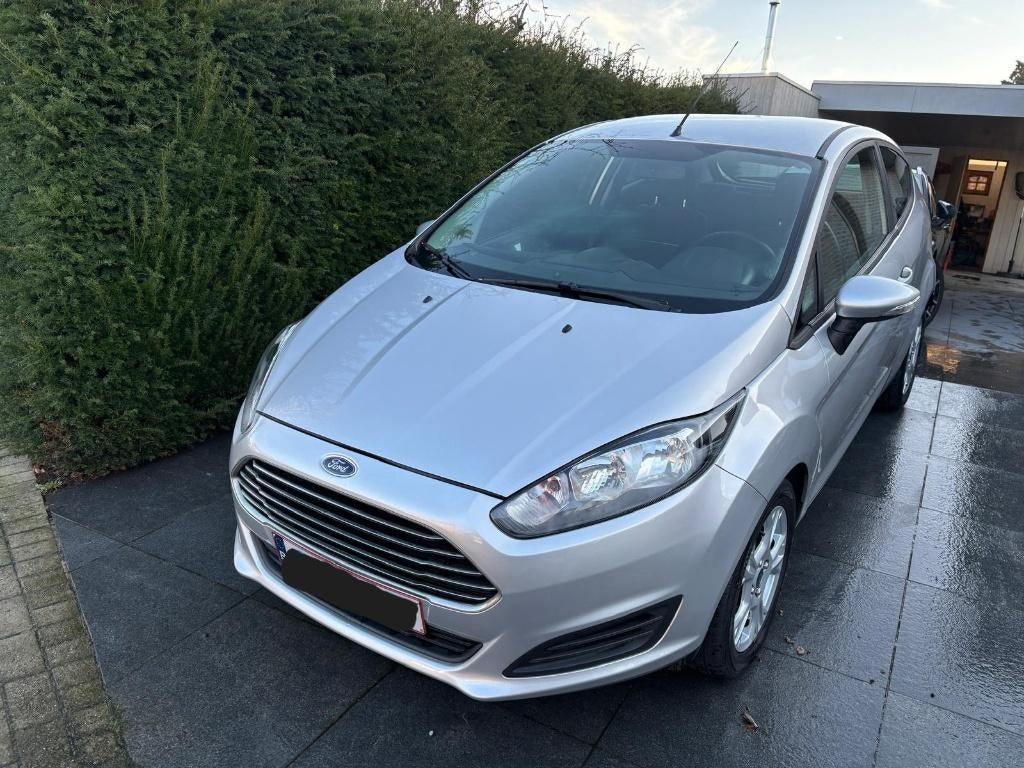 Ford Fiesta 1.25l Benzine 98.000km 2013, Voorwielaandrijving, Stof, 4 cilinders, Particulier