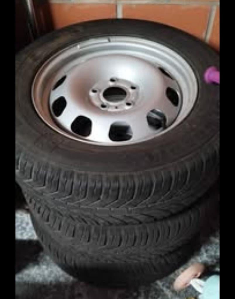 3 pneus hiver 215/65 R16 sur jantés, Ophalen of Verzenden