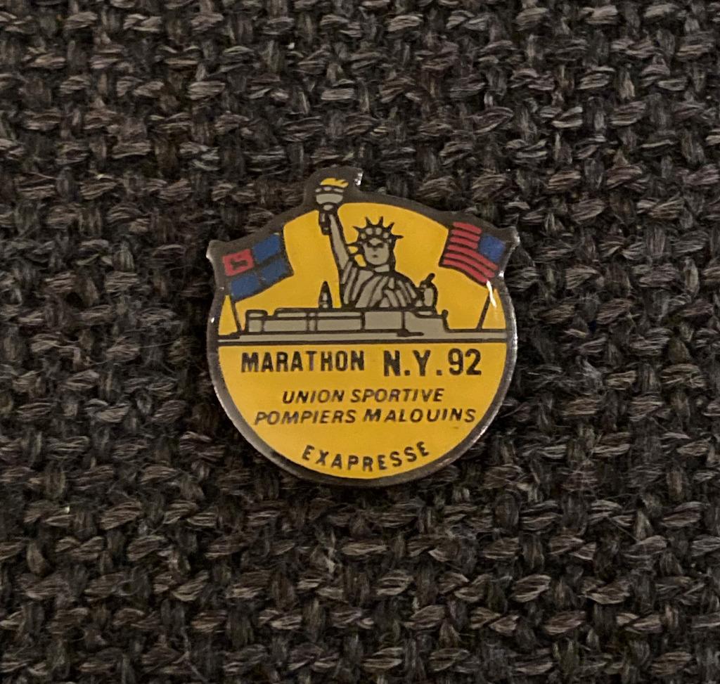 PIN - MARATHON NEW YORK 1992, Verzenden, Gebruikt, Sport, Speldje of Pin