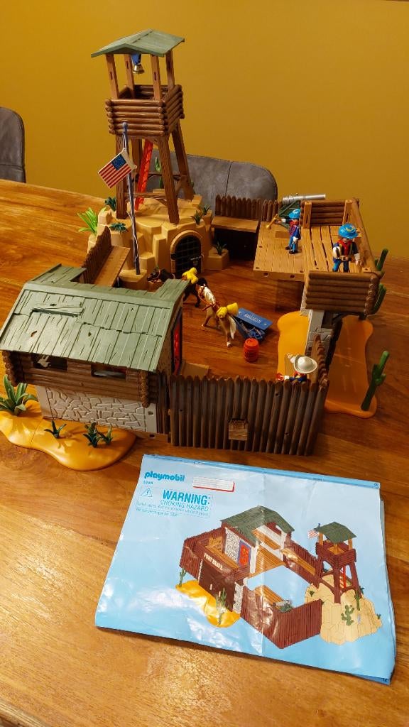 Playmobil Fort set 5245, Enfants & Bébés, Jouets | Playmobil, Enlèvement, Comme neuf