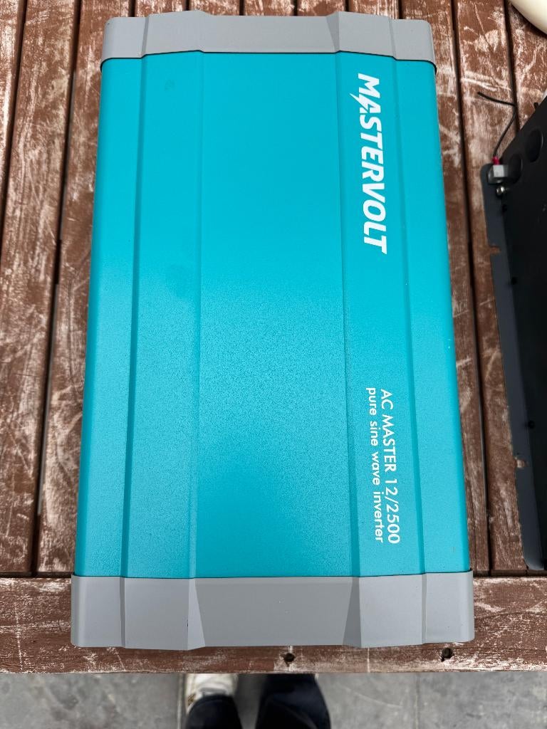 Omvormer elektriciteit Mastervolt AC Master 12/2500, Caravanes & Camping, Caravanes & Camping Autre, Utilisé, Enlèvement