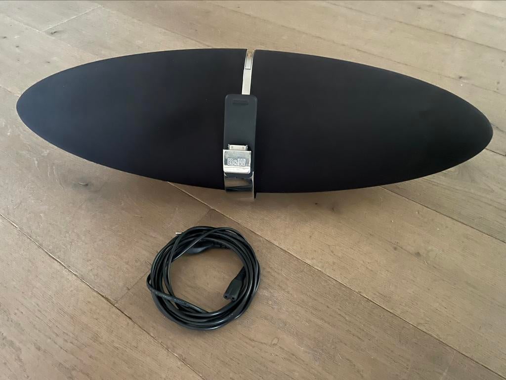 B&W Bowers & Wilkins Zeppelin, Enlèvement, Bowers & Wilkins (B&W)