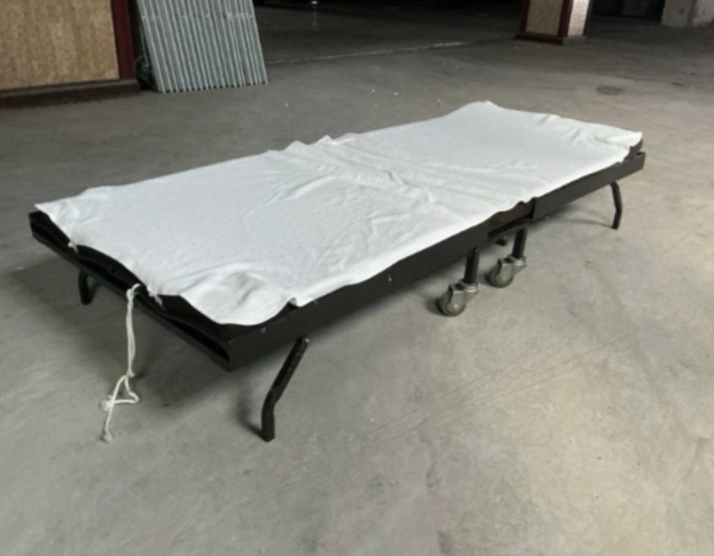 Bijzetbed / opklapbed, Ophalen, Gebruikt, Zwart, 190 cm of minder