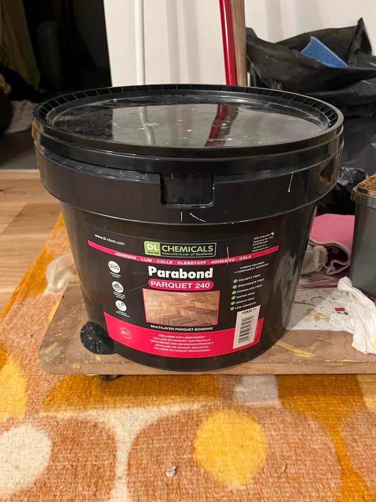 Parketmijm parabond 240 emmer 15 kg, Doe-het-zelf en Bouw, Ophalen, Zo goed als nieuw