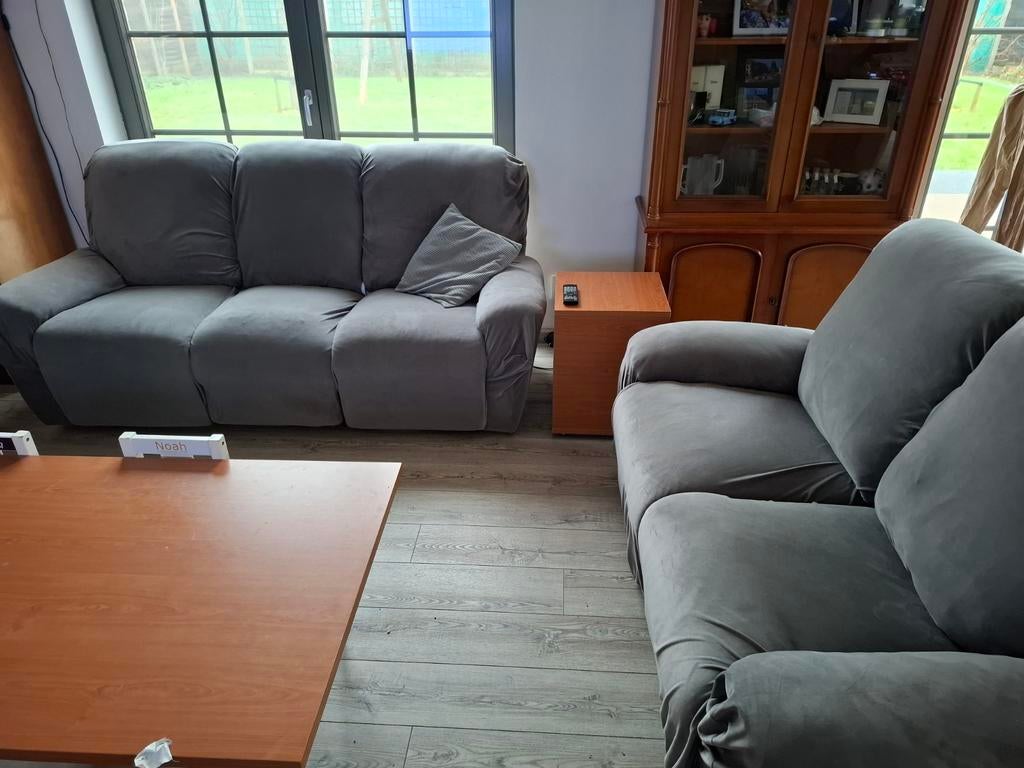 GRATIS Tweezit en driezit, Huis en Inrichting, Ophalen