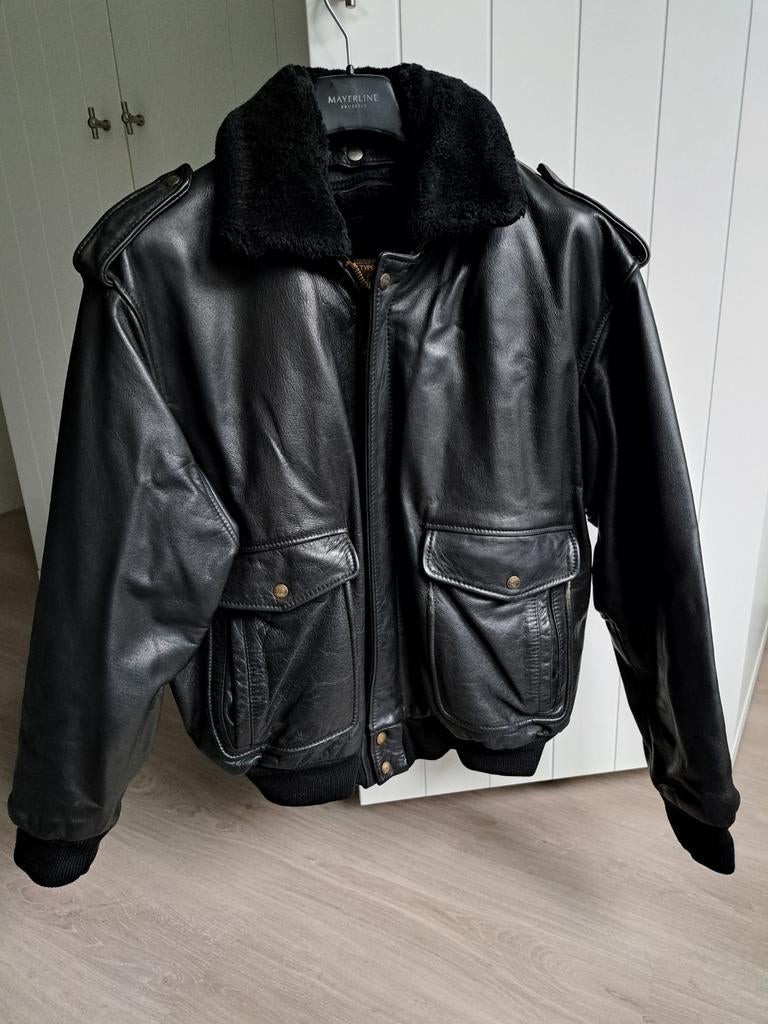 Veste de vol Redskins B32 « noire », Enlèvement