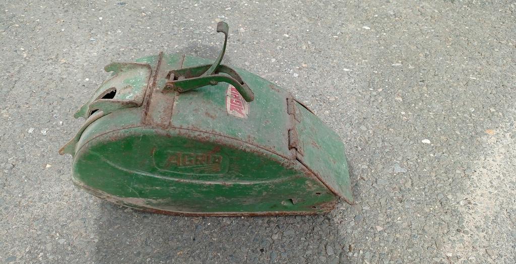 Agria freesbak., Enlèvement