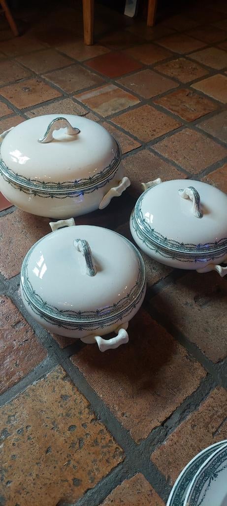 Frans antiek serviesgoed St Amands- Magali, Enlèvement