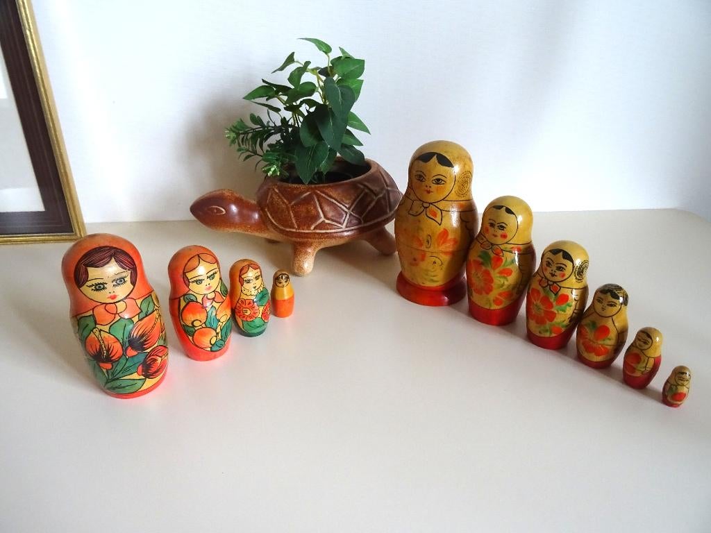 Matriochka URSS années 50 série 4 et 6 pièces: 45€. Ou apart, Antiquités & Art, Enlèvement ou Envoi