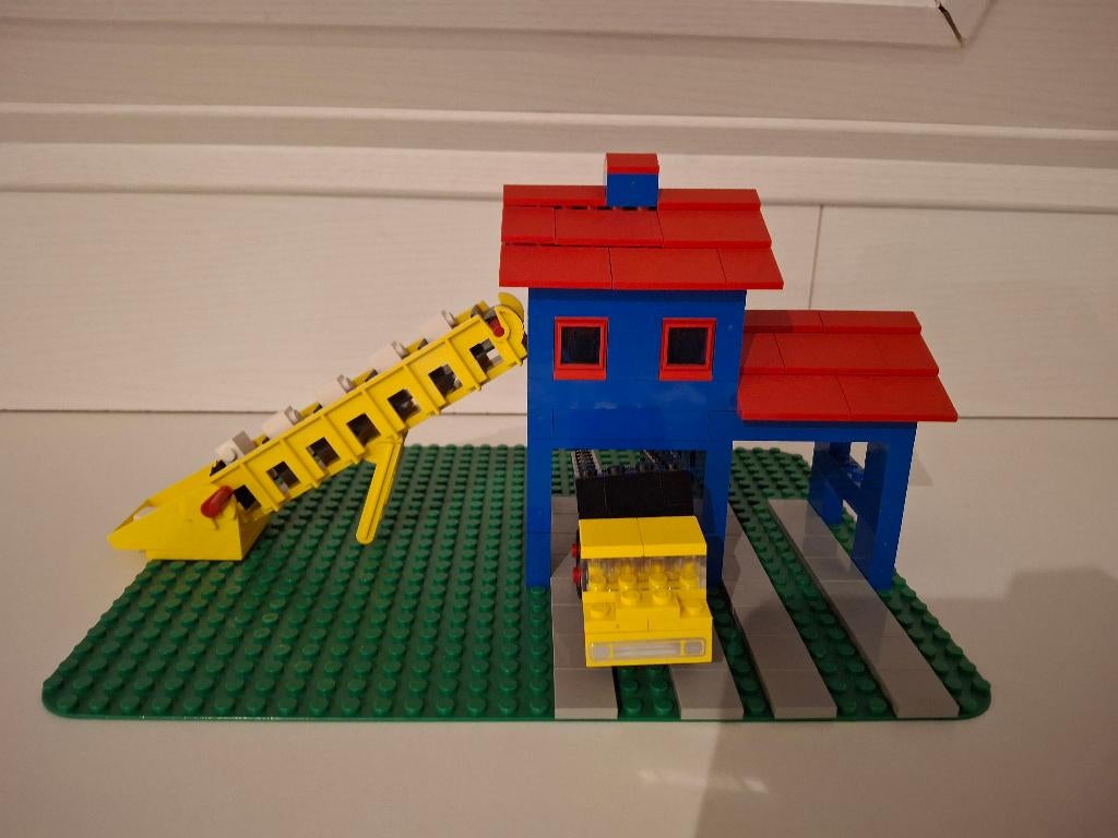 Lego 351 ( 351-1 ) Loader Hopper with Truck 1971, Kinderen en Baby's, Speelgoed | Duplo en Lego, Ophalen of Verzenden, Lego