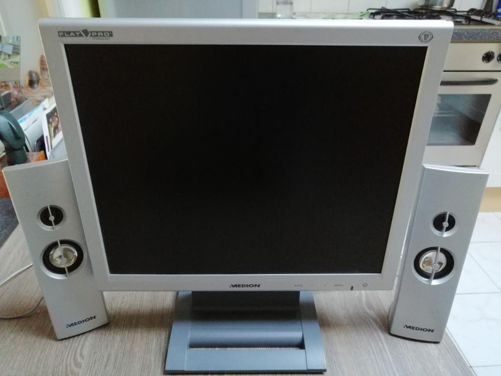 Te koop in Lokeren kleurenmonitor, Ophalen, Gebruikt, Medion, Overige typen