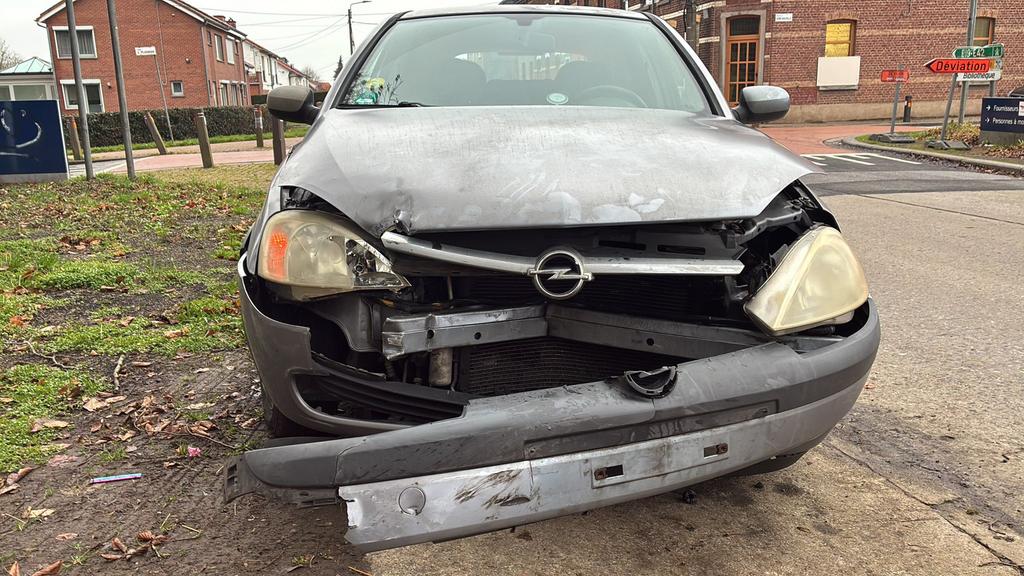 Opel corsa 2003 Accidenté, Enlèvement, Opel