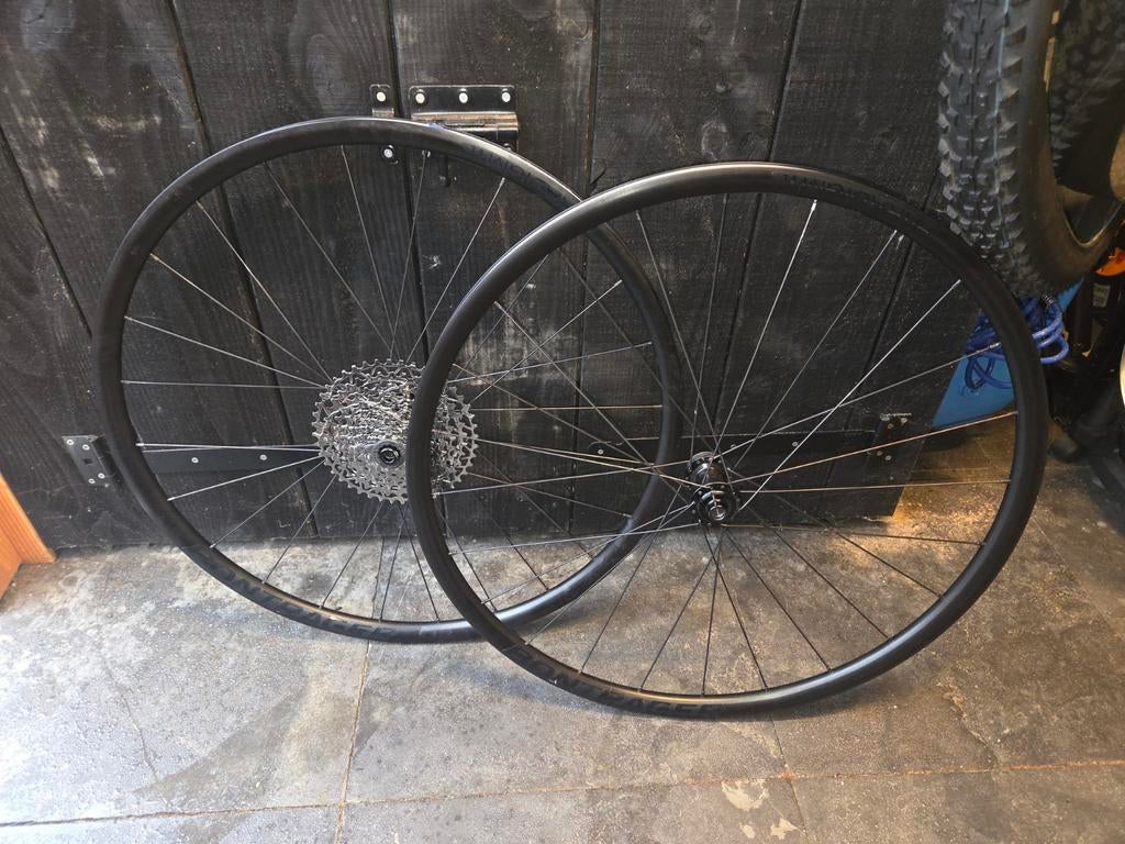 Bontrager paradigm sl wielset, Fietsen en Brommers, 28 inch, Gebruikt, Aluminium, Ophalen