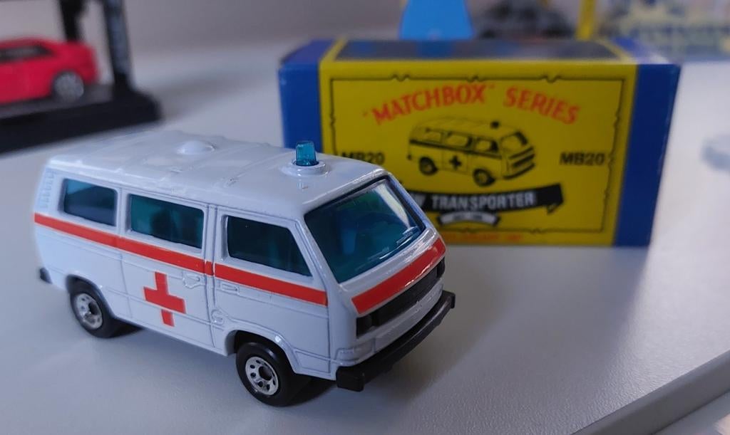 matchbox junior matchbox club vw bus ambulance, Enlèvement ou Envoi, Neuf