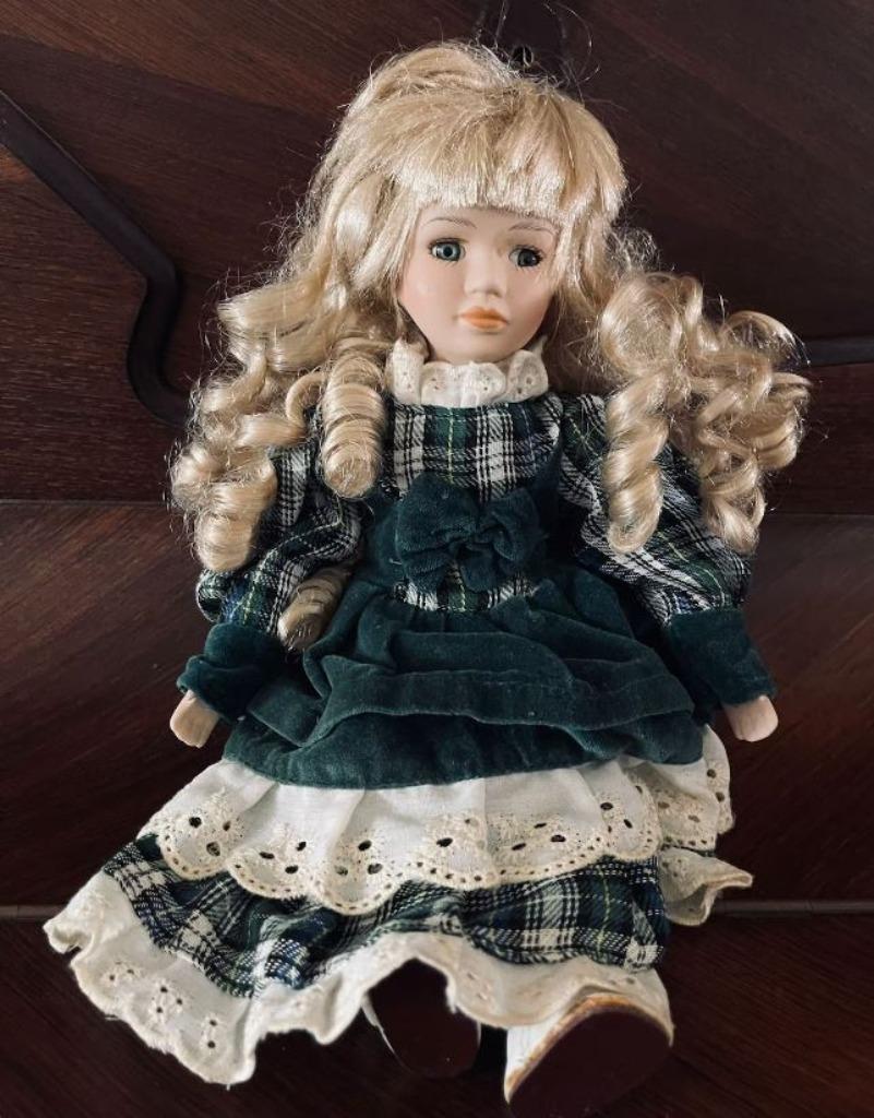 Poupée porcelaine hantée sorcière négative, Envoi, Utilisé, Poupée