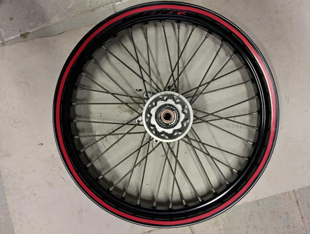 suzuki xf 650 freewind voorwiel velg, Motoren, Ophalen of Verzenden, Gebruikt