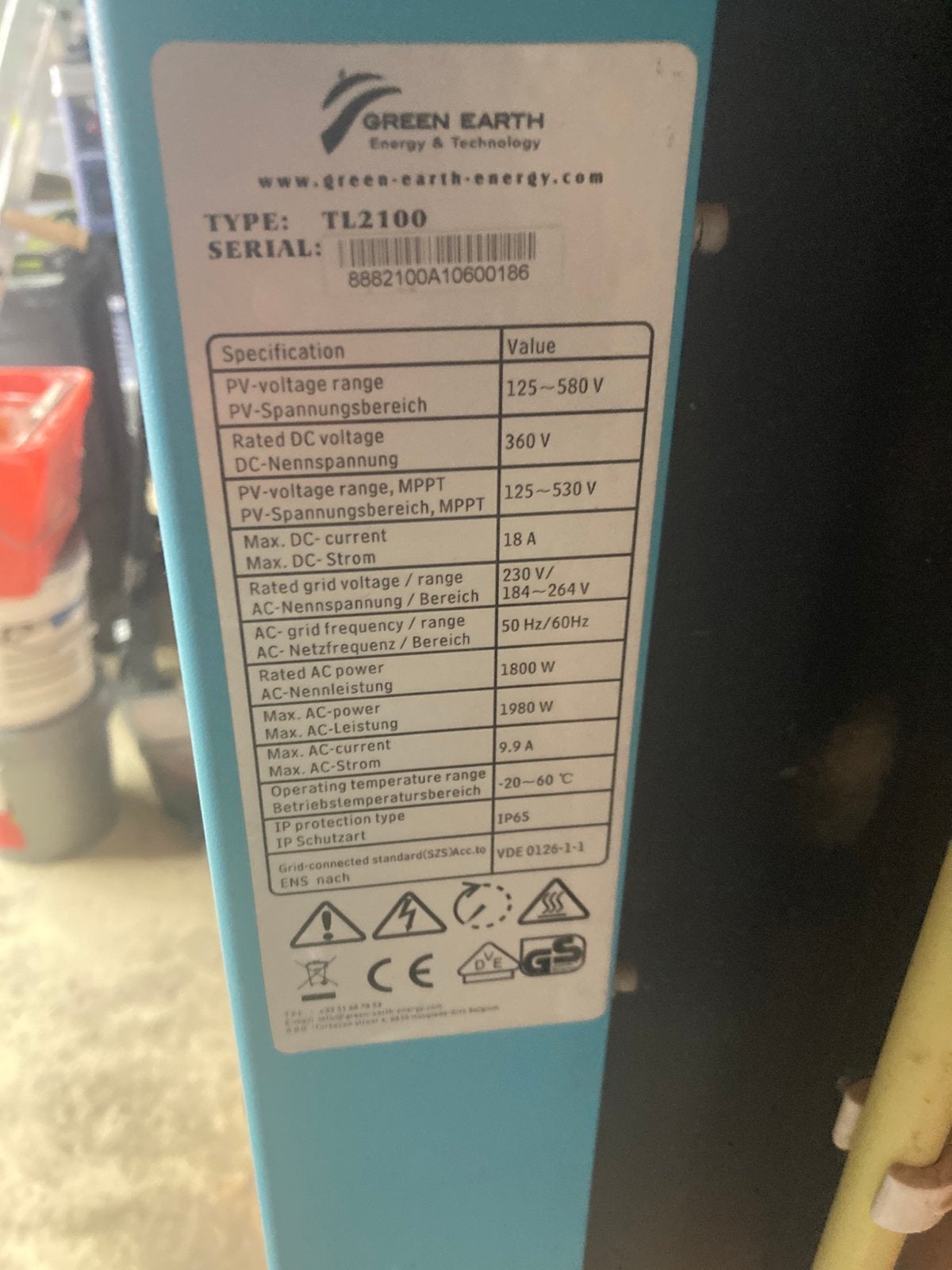 Omvormer te koop per stuk, Doe-het-zelf en Bouw, Zonnepanelen en Toebehoren, Ophalen, Zo goed als nieuw