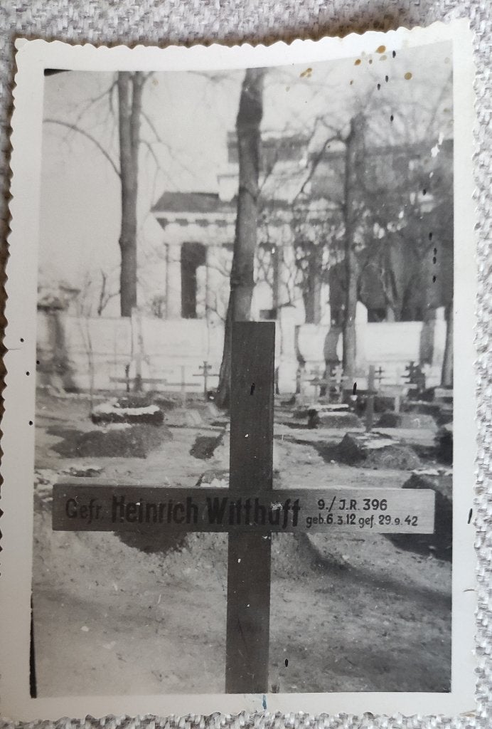 Graf foto Duitse Soldaat Wo2, Verzamelen, Militaria | Tweede Wereldoorlog, Verzenden, Landmacht, Overige typen