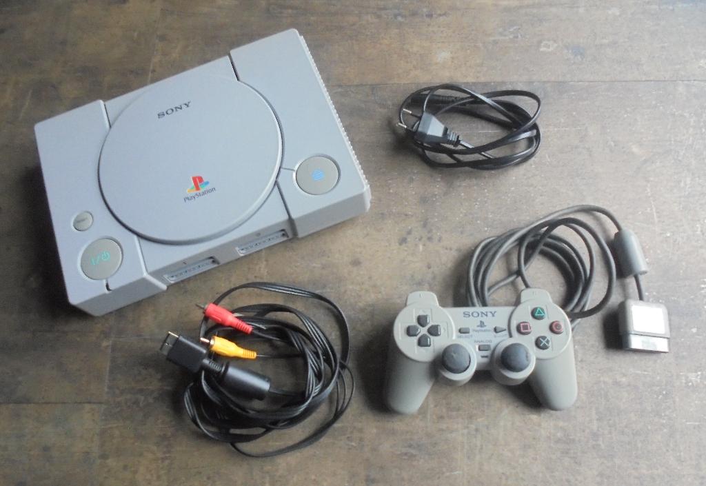 Sony PS1 spelconsole (zie foto's), Games en Spelcomputers, Spelcomputers | Sony PlayStation 1, Verzenden, Gebruikt, Met 1 controller