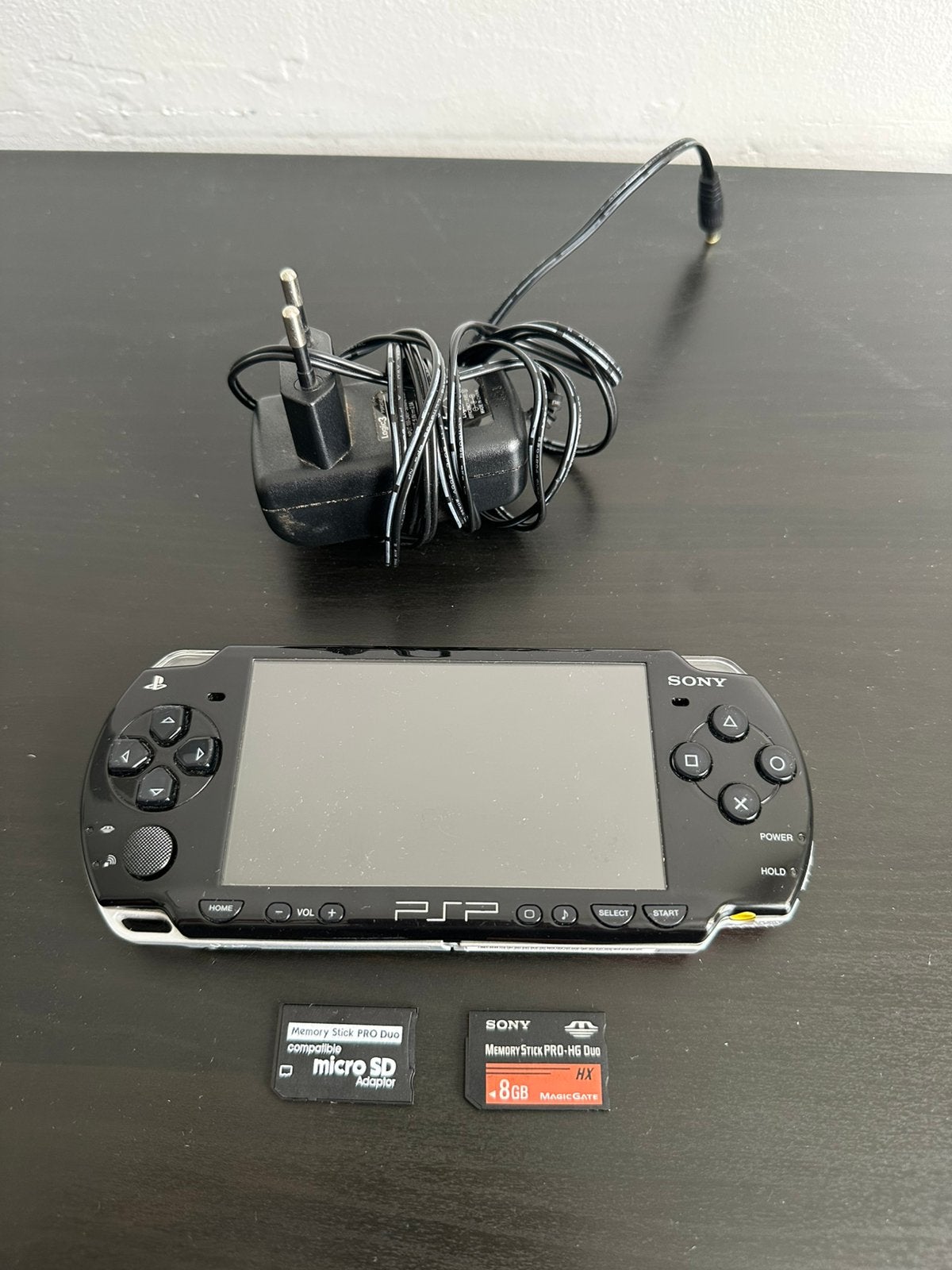 PSP 2000, Games en Spelcomputers, Ophalen, Zo goed als nieuw, PSP