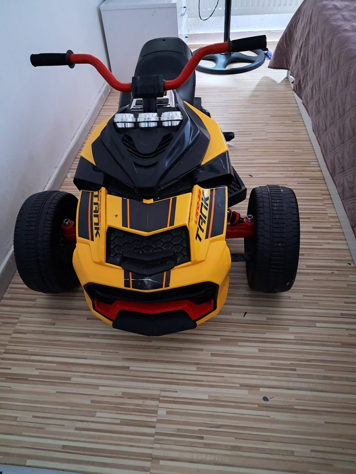 Kinder motor, Ophalen, Zo goed als nieuw