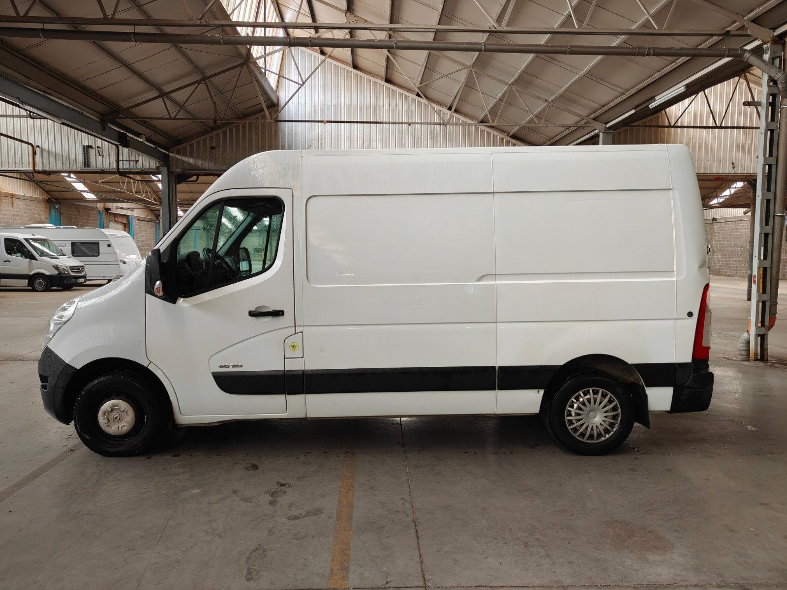 Bestelwagen Te Huur | Verhuiswagen te huur Antwerp, Vacatures, Vacatures | Chauffeurs