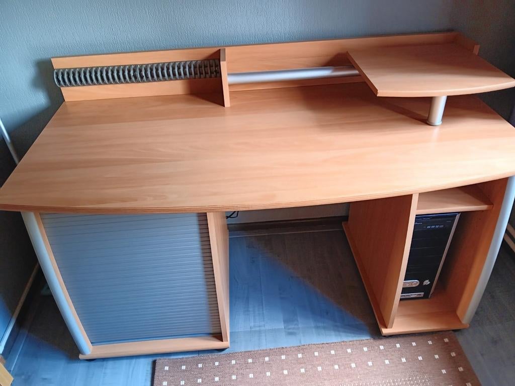 Bureau- computertafel, Ophalen