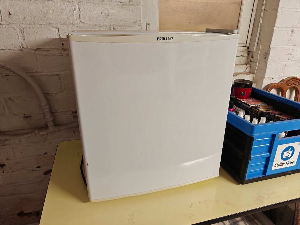 Mini koelkast, Elektronische apparatuur, Koelkasten en IJskasten, Ophalen, Met vriesvak, Minder dan 45 cm, Minder dan 85 cm