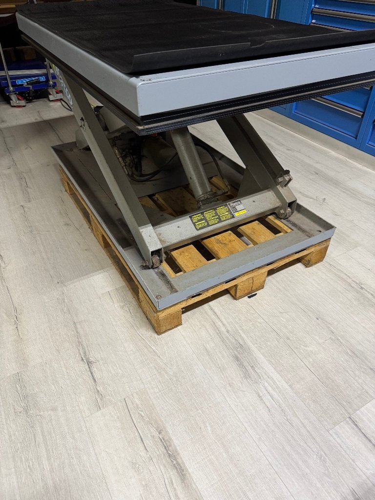 HYDRAULISCHE HEFTAFEL WERKTAFEL WERKBANK, Ophalen, Gebruikt