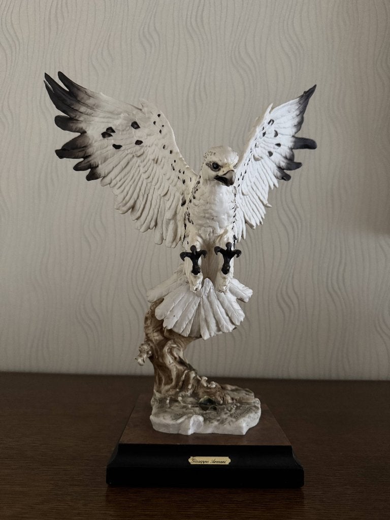White Hawk - Giuseppe Armani, Enlèvement, Utilisé