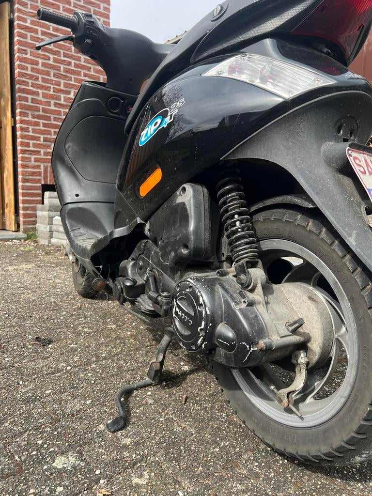 piaggio zip a klasse, Fietsen en Brommers, Scooters | Piaggio, Ophalen, Zo goed als nieuw, Fly