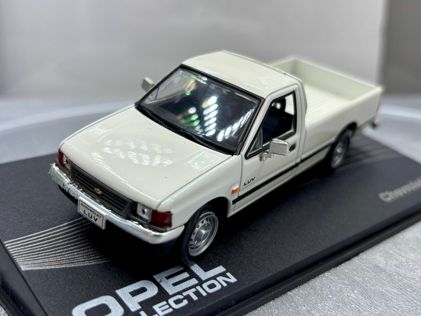 1:43 Chevrolet Luv 1988-2005, Ophalen of Verzenden, Zo goed als nieuw