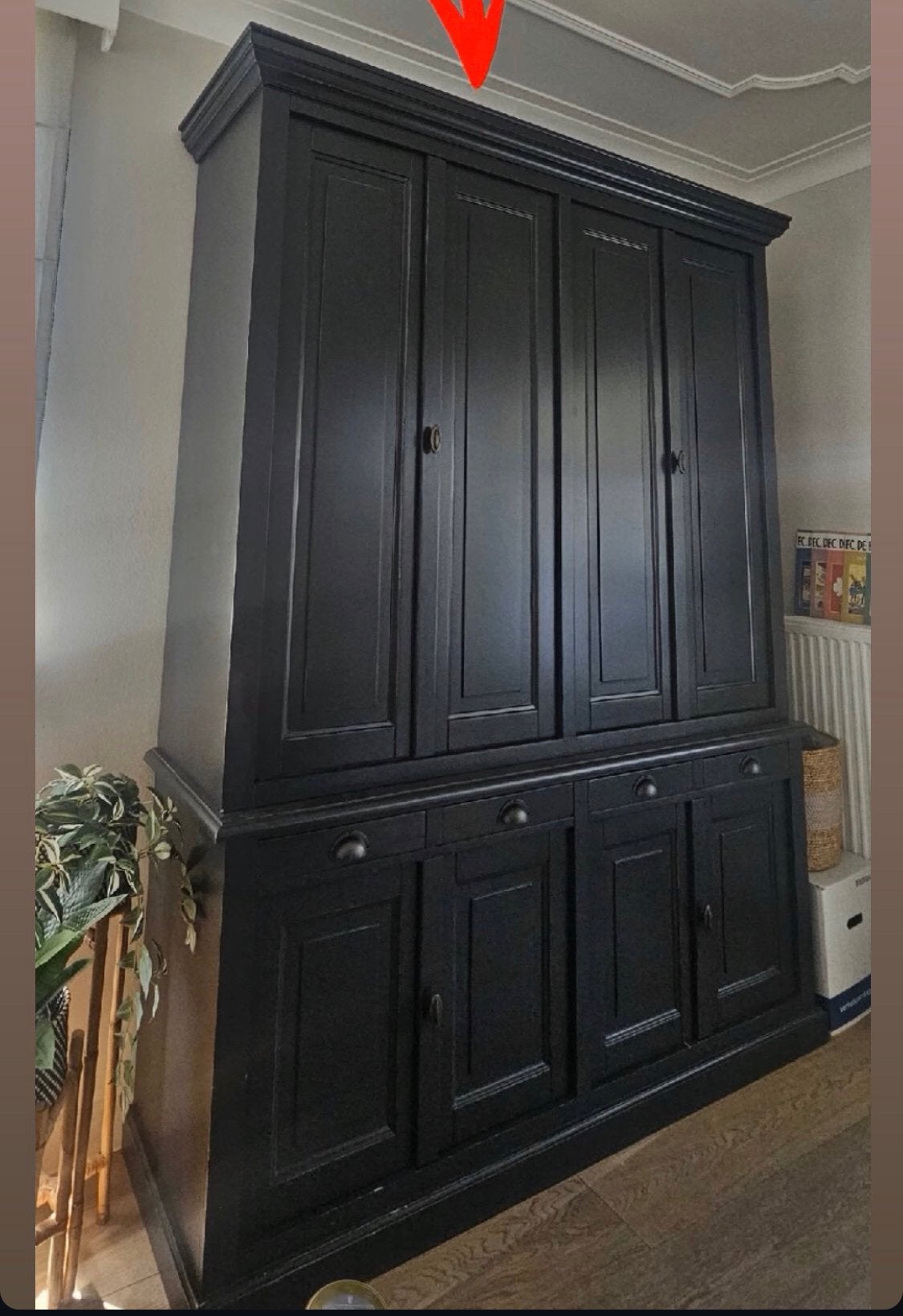 Grote zwarte eiken kast, Ophalen