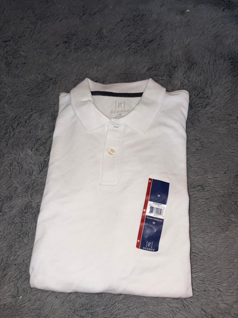 Polo geaorge taille M neuf avec étiquette, Enlèvement ou Envoi, Neuf, Taille 48/50 (M), Blanc