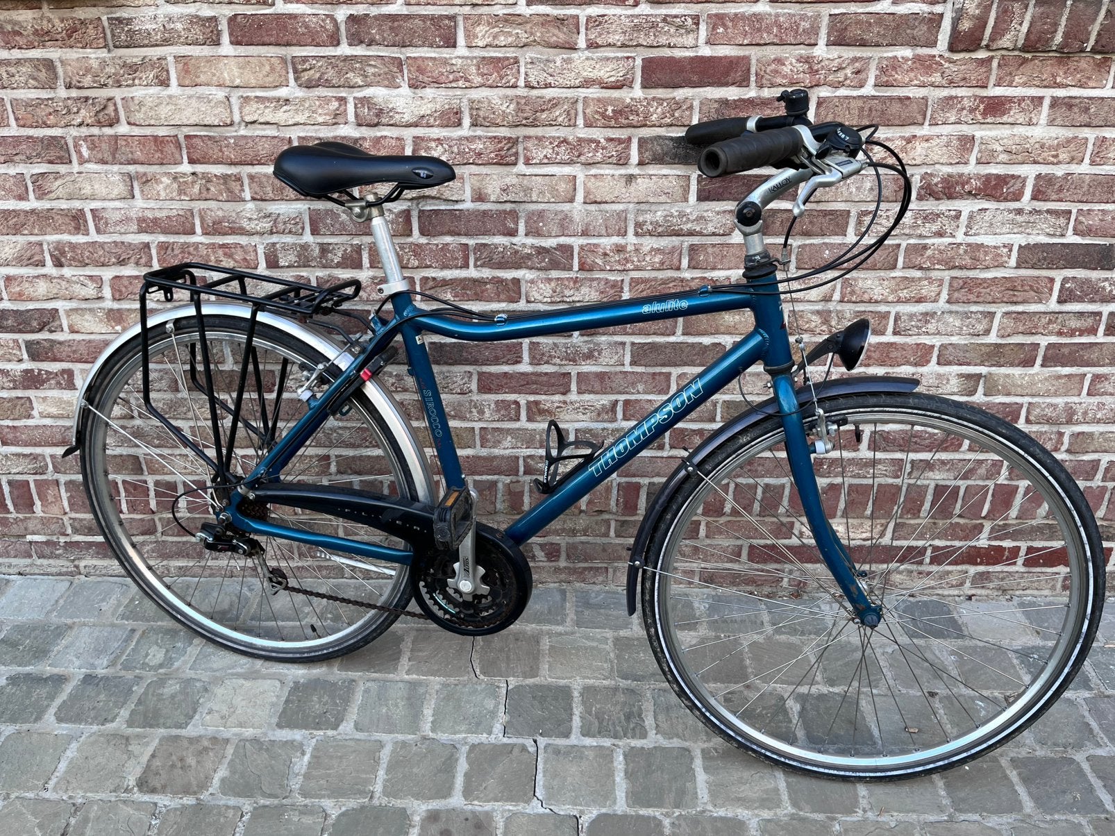 Blauwe Thompson Alulite fiets, 28 inch, Gebruikt, Velgrem, Meer dan 20 versnellingen