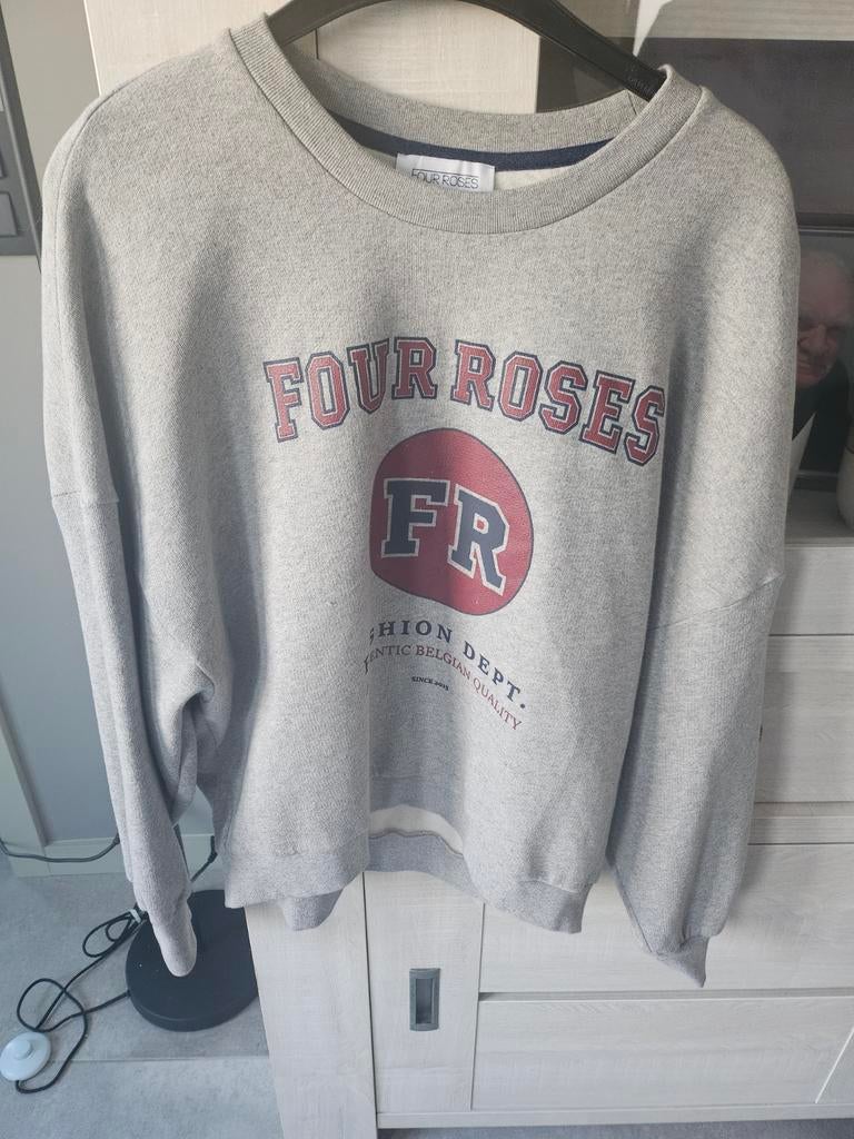 Trui van Four Roses, Zo goed als nieuw, Maat 36 (S), Grijs, Ophalen