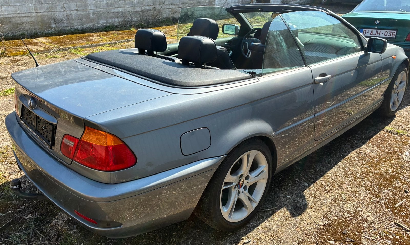 Bmw e46 112000 km échange possible, Auto's, Achterwielaandrijving, Zwart, 4 cilinders, Cabriolet