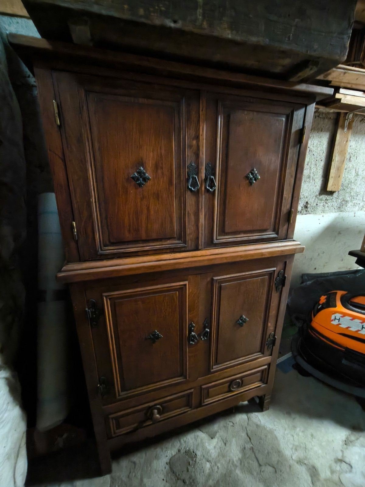 Armoire bois massif