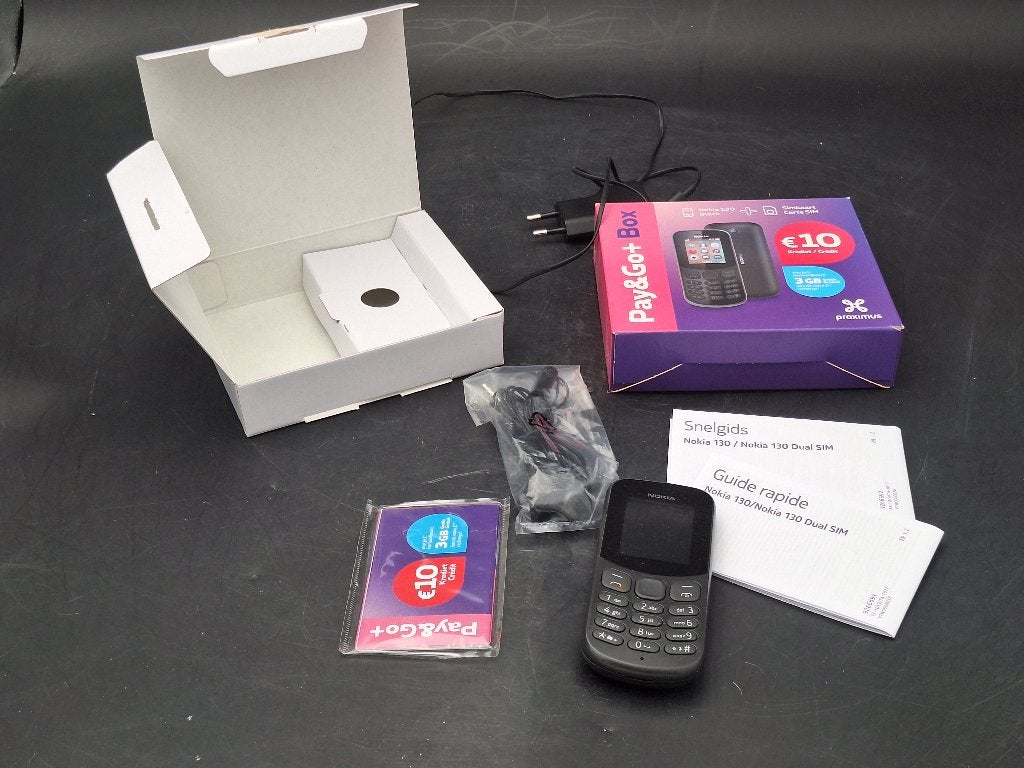 Nokia 130 Black + simkaart 10 euro beltegoed, Zwart, Fysiek toetsenbord, Nieuw, Ophalen of Verzenden