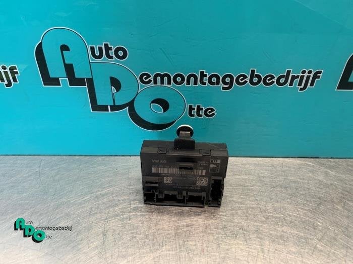 Module verrouillage central des portes d'un Volkswagen Golf, Volkswagen, -, 3 mois de garantie, Utilisé