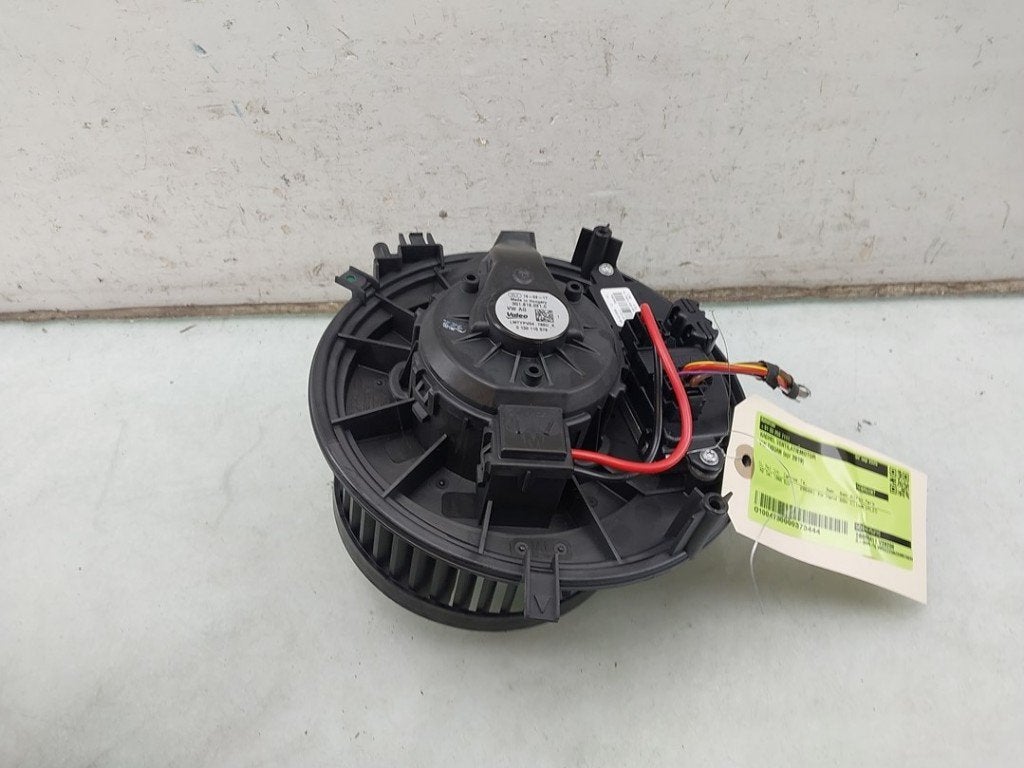 VENTILATEUR RADIATEUR MOTEUR Volkswagen Tiguan (AD1), Volkswagen, Valeo, Utilisé, 100, rue de Courcelles
75017  Paris, FR