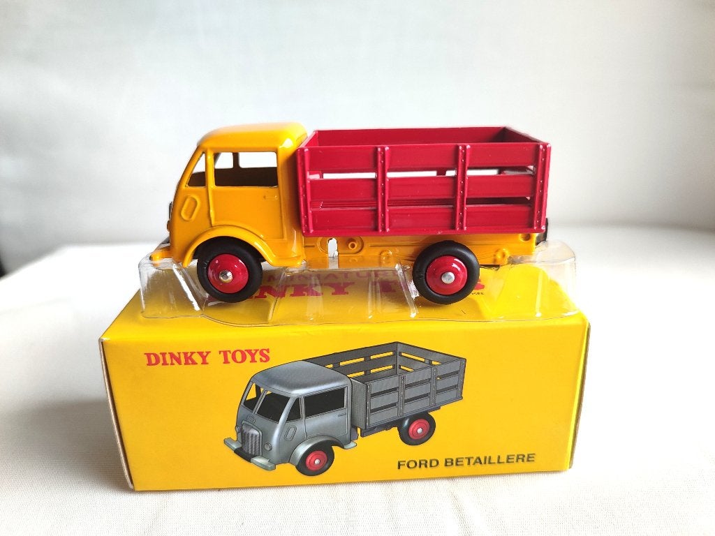 Dinky Atlas _ Ford camion Bétaillere _ ref. 25A., Enlèvement ou Envoi, Comme neuf, Bus ou Camion, Dinky Toys
