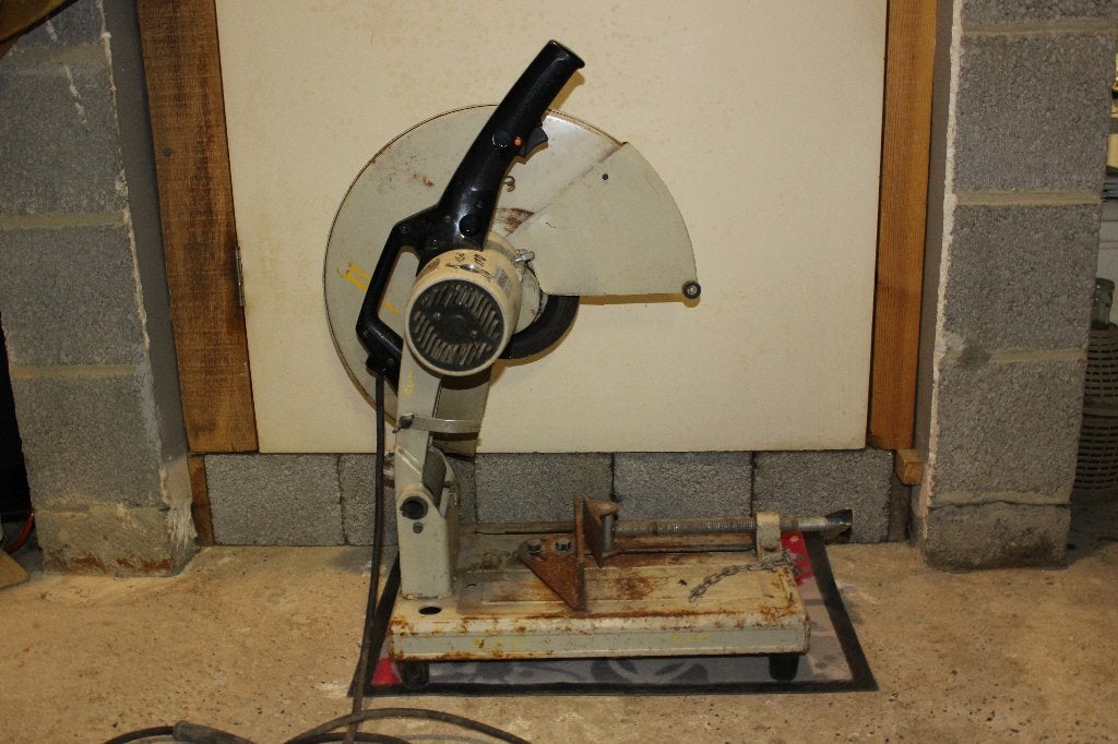 A VENDRE SCIE À MÉTAUX MAKITA, Bricolage & Construction, Enlèvement, Utilisé, Fer