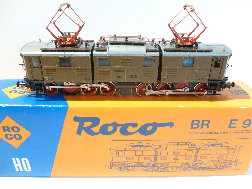 TRAINS HO, Enlèvement ou Envoi, Comme neuf, Roco, Courant continu