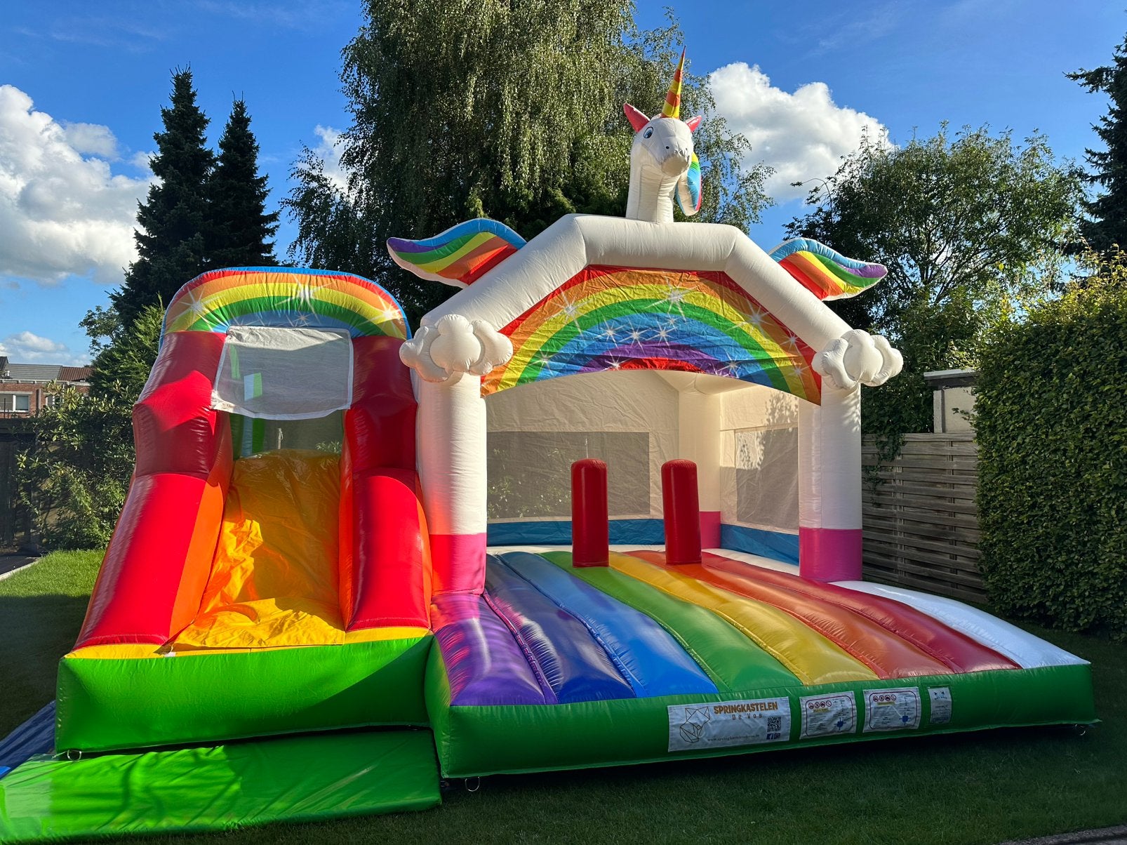 TE KOOP - springkasteel UNICORN, Ophalen, Zo goed als nieuw