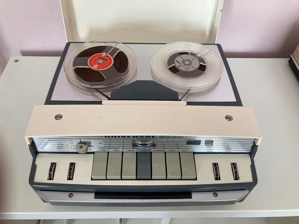 UHER bandrecorder, Enlèvement, Magnétophone