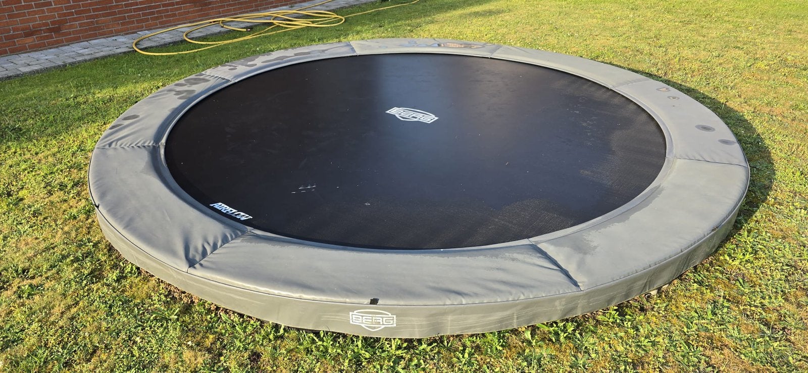 Inbouw trampoline Berg Airflow 380, Ophalen, Gebruikt