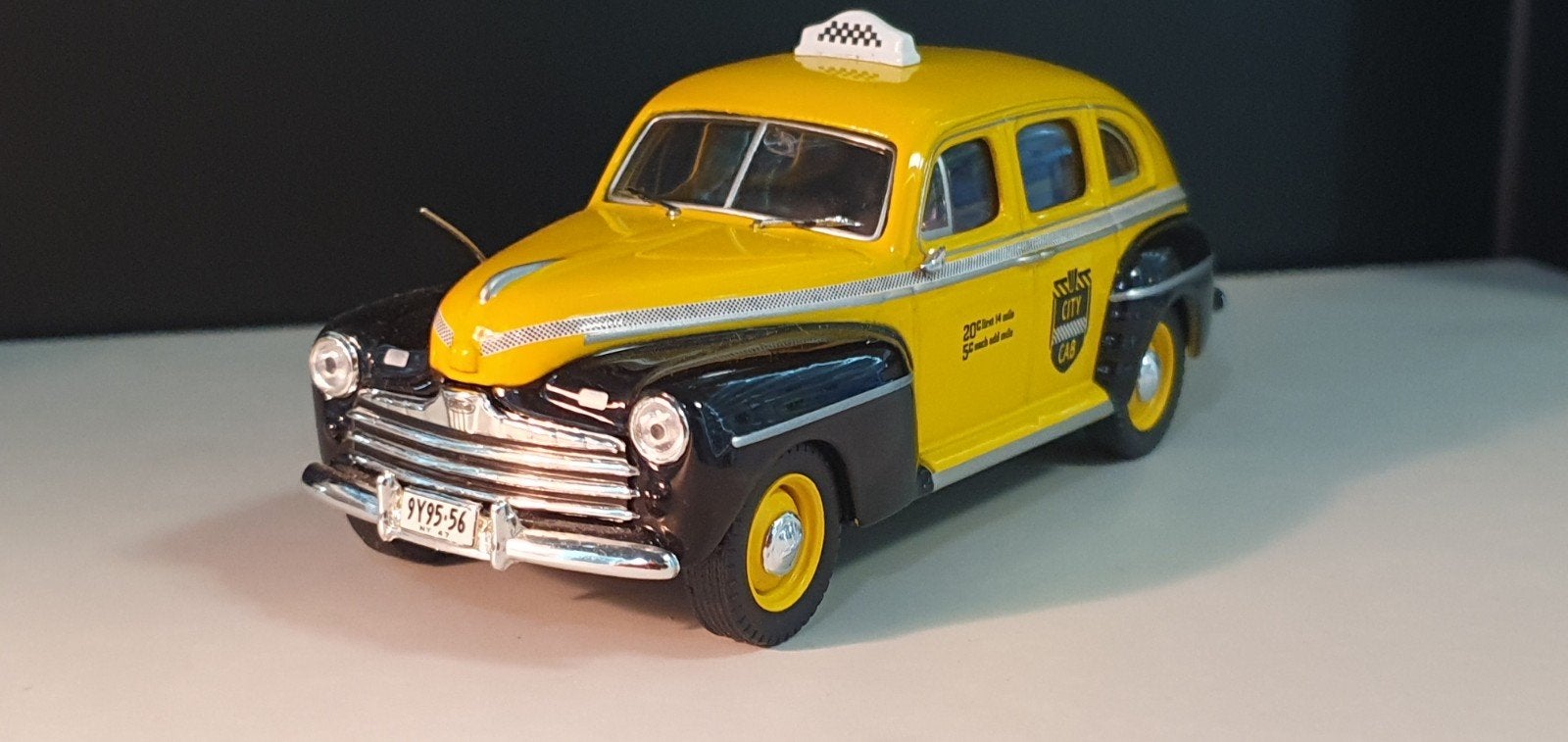 Taxi Ford Fordor 1/43 1947 (N 1586), Enlèvement ou Envoi