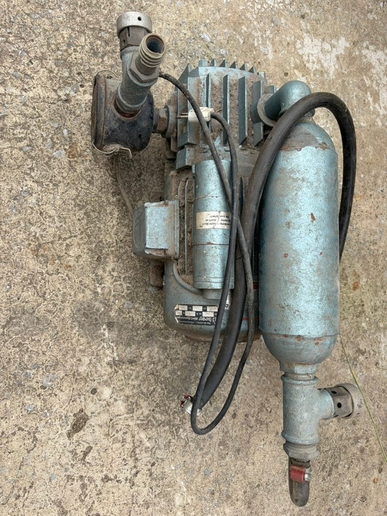 Compresseur industriel, Bricolage & Construction, Compresseurs, Enlèvement, Utilisé, 10 bars ou plus